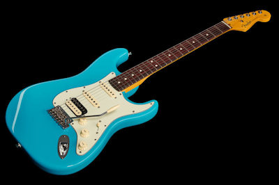 Fender AM Pro II Strat HSS MBL